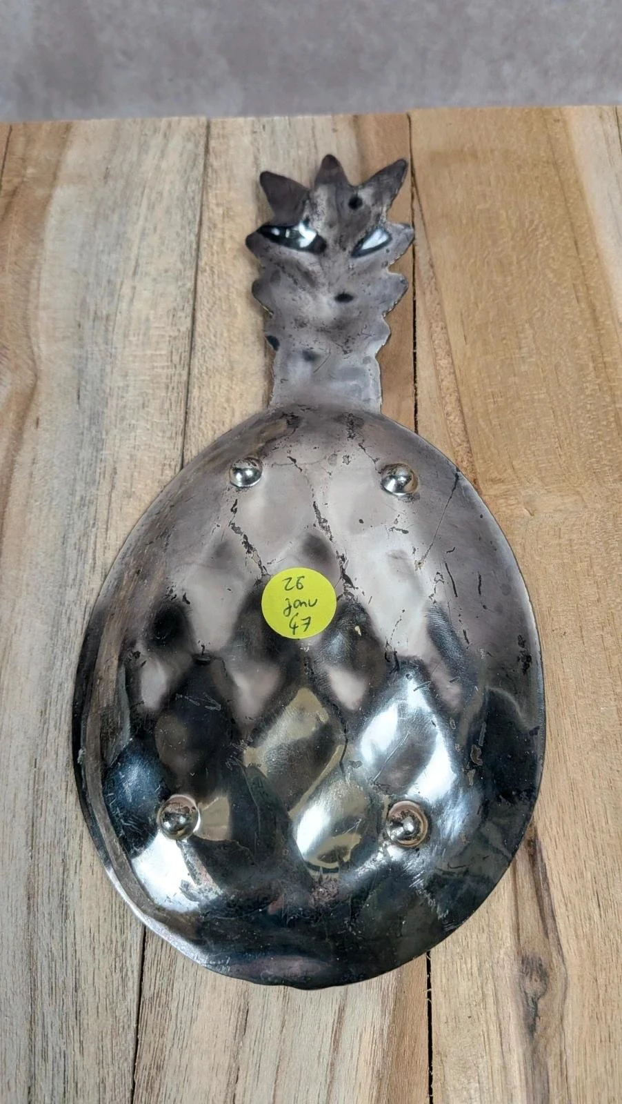 Organizador de escritorio piña vintage en metal plateado – photo 5
